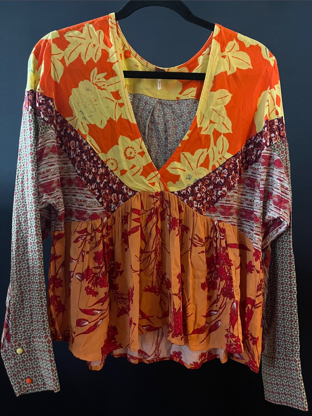 OFFERS WELCOMED FREE PEOPLE SIZE LARGE Floral Patchwork V-Neck Women's Top